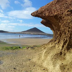 el-medano-cerca-de-la-playa.in-canary-islands.com/
