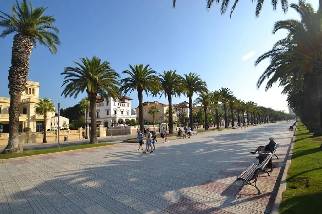 Bonito Apartamento Con Piscina Salou España