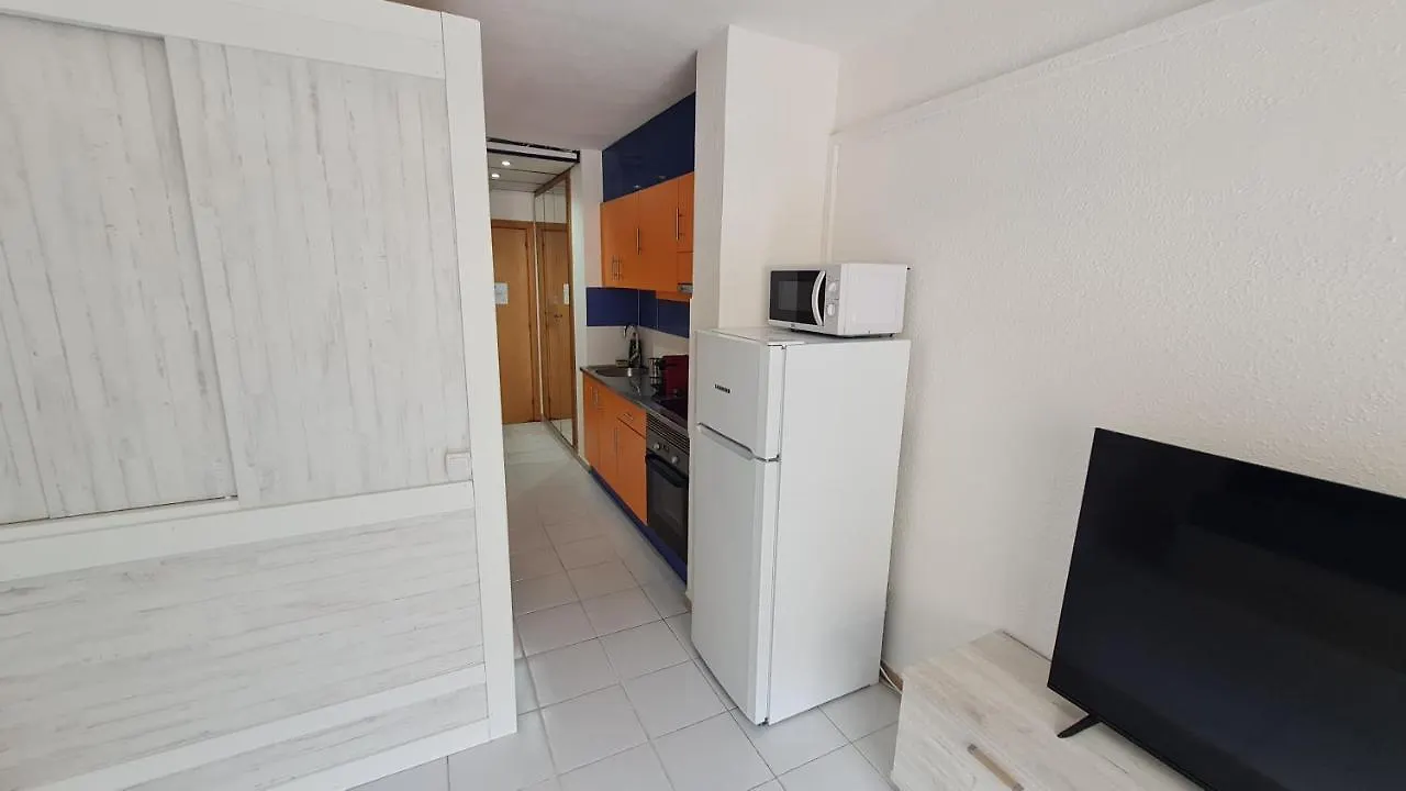 Bonito Apartamento Con Piscina Salou