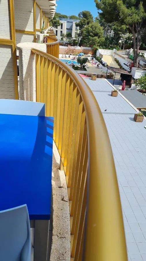 Bonito Apartamento Con Piscina Salou España